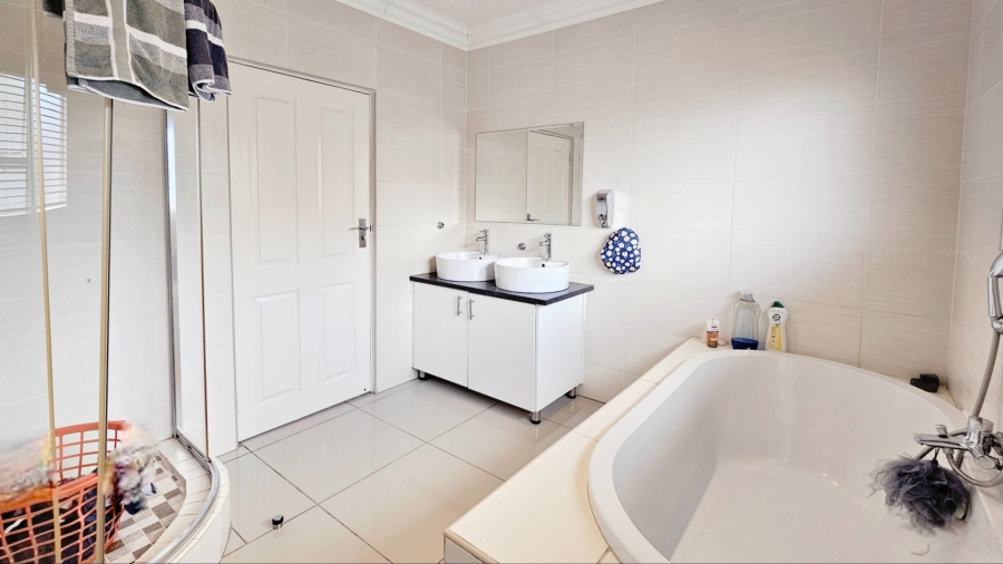 4 Bedroom Property for Sale in Shellyvale Free State